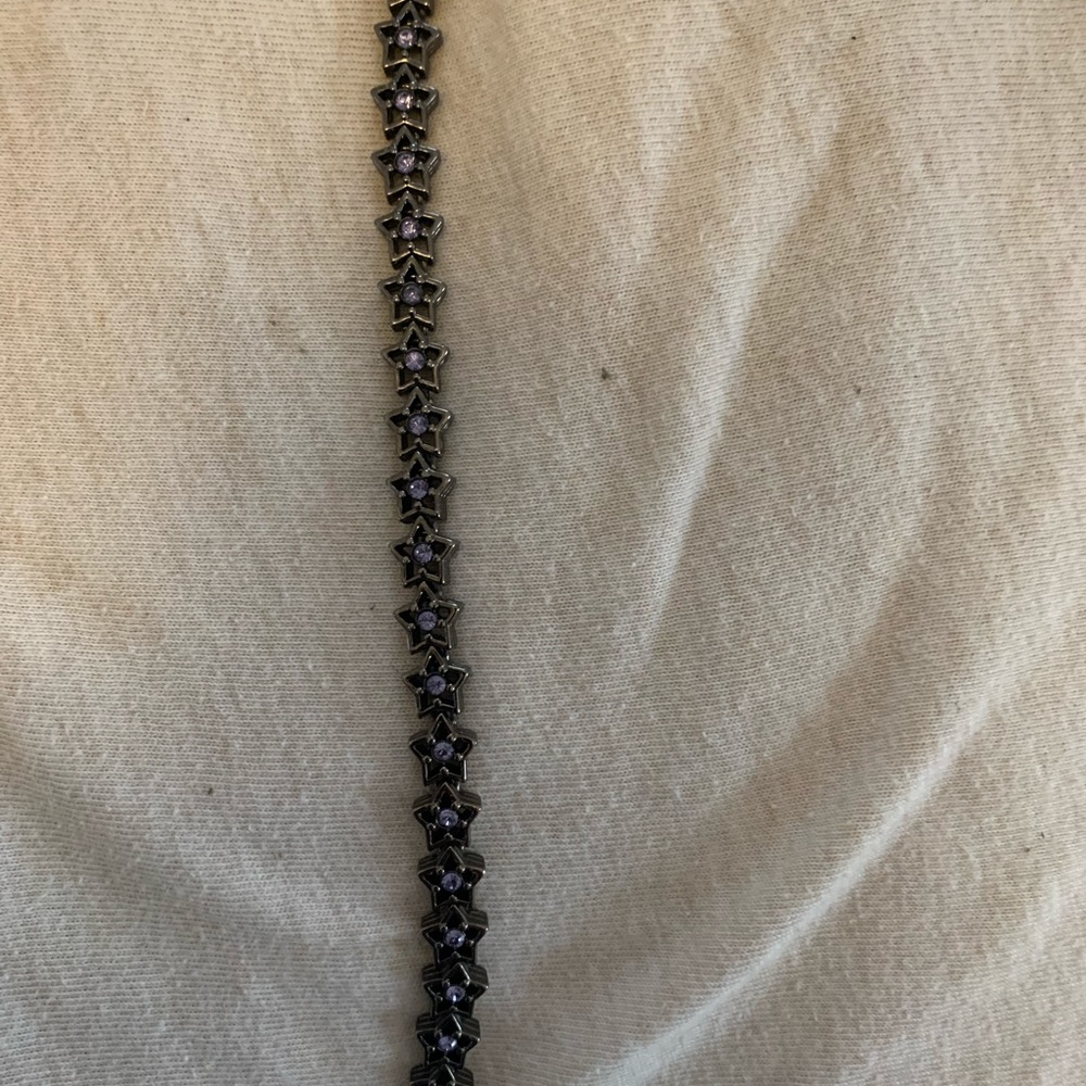 Star bracelet with purple jewels